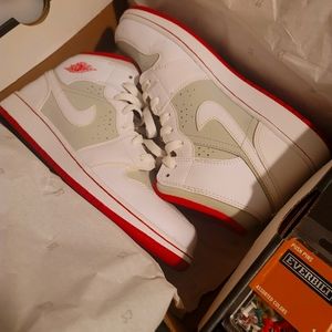Brand New Nike Air Jordan Hare